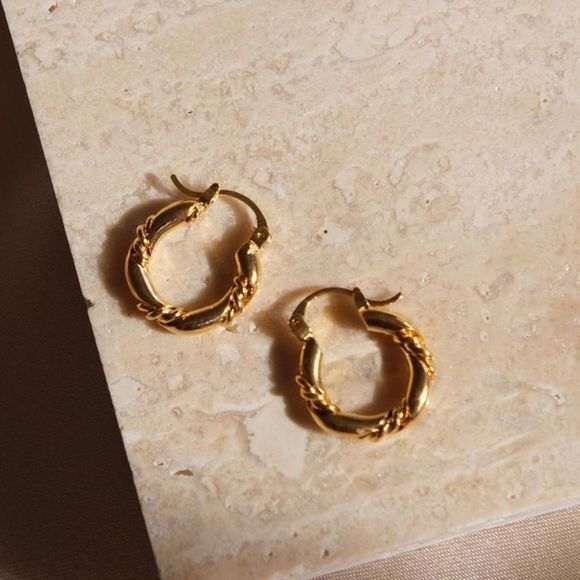 CLOSING SALE! 18K Gold Plated Hammered Twist Hoop Earrings - Picture 1 of 7